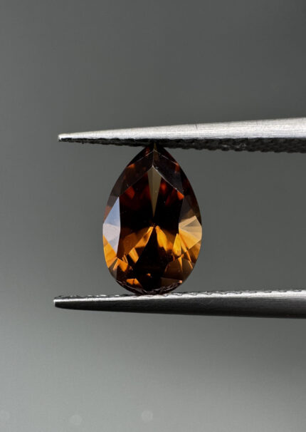 Pear Australian Zircon